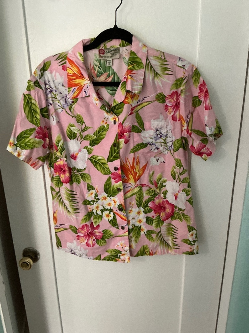 Vintage Hilo Hattie’s Pink Hawaiian Floral Shirt XL | Tropical Aloha Button-Up